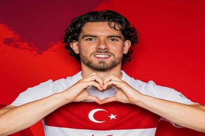 Krisis Bek Kiri, Manchester United Lirik Bintang Muda Fenerbahce