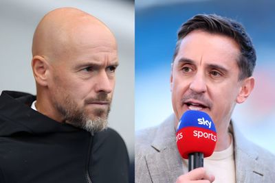 Gary Neville Sebut Erik Ten Hag dalam Tekanan Besar Usai Manchester United Dikalahkan Brighton