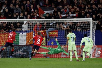 Barcelona Takluk 4-2 di Kandang Osasuna, Hansi Flick: Ini Tanggung Jawab Saya