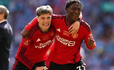 Manchester United Pertimbangkan Jual Garnacho, tapi Ingin Pertahankan Mainoo
