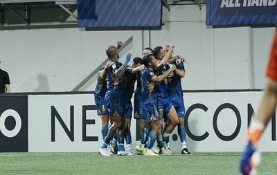Menang Epic Comeback 3-2 atas Lion Sailor City, Persib Bandung Membuka Harapan Lolos ke Babak Selanjutnya