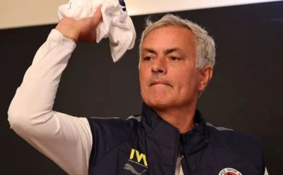 Kecewa di Fenerbahce, Jose Mourinho Ingin Kembali ke Premier League dan Siap Bergabung dengan Klub Rival Chelsea