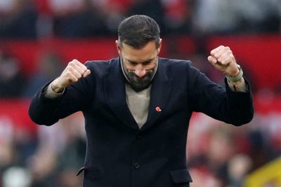 Akhiri Tugas dengan Manis, Ruud van Nistelrooy Menanti Kepastian Masa Depan di Manchester United