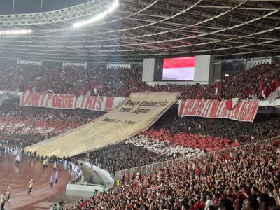 Jelang Kick Off Timnas Vs Jepang, GBK Diguyur Hujan Deras