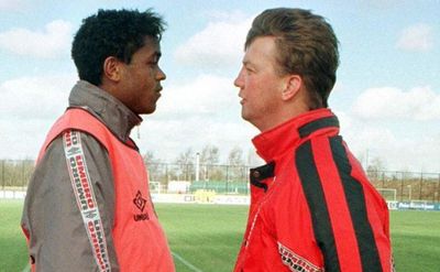 Patrick Kluivert dan Louis van Gaal Kembali Bersatu: Misi Membawa Timnas Indonesia ke Piala Dunia 2026 Setelah 88 Tahun