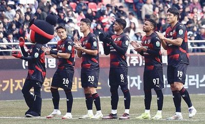 Imbas Mundurnya Klub China di ACLE Bikin Pohang Steelers Pusing Tujuh Keliling