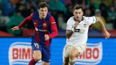 Tak Mau Pergi, Andreas Christensen Pilih Bertahan di Barcelona Meski Jarang Bermain