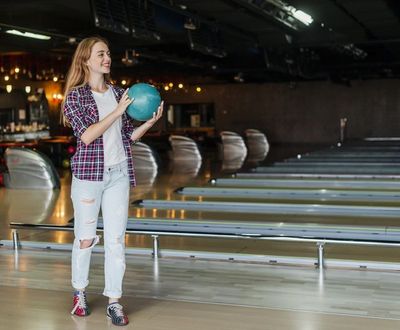 Panduan Lengkap Bermain Bowling: Dari Pemula hingga Mahir!