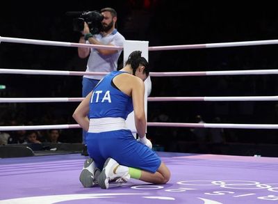 Angela Carini Mundur dari Laga Tinju Olimpiade Usai 46 Detik Lawan Petinju yang Diduga Transgender asal Aljazair