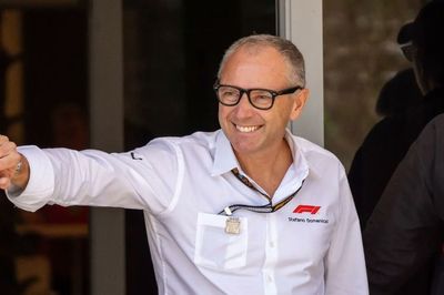 CEO F1 Beri Peringatan pada Ferrari agar Jangan Jadi Tim Medioker Jelang F1 2026