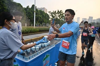 Krusial, Ini Tips Penuhi Kebutuhan Cairan Tubuh bagi Pelari