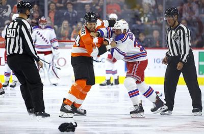 Brutal atau Heroik? Menelisik Batasan Etika Perkelahian dalam Arena Ice Hockey