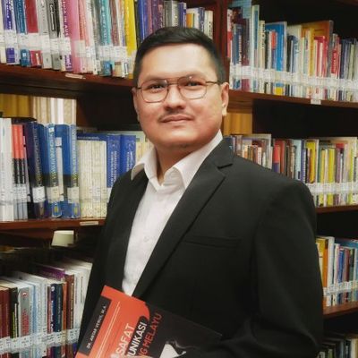 Dr. Dendy Muris, M.Si