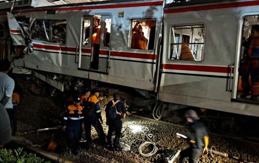 Tim SAR Masih Fokus Cari Korban Kecelakaan Kereta di Bekasi Timur