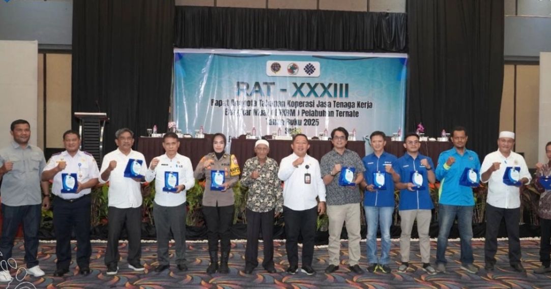 Hadiri RAT TKBM Pelabuhan Ternate, Sekda Tegaskan Peran Strategis Pelabuhan bagi Ekonomi Daerah