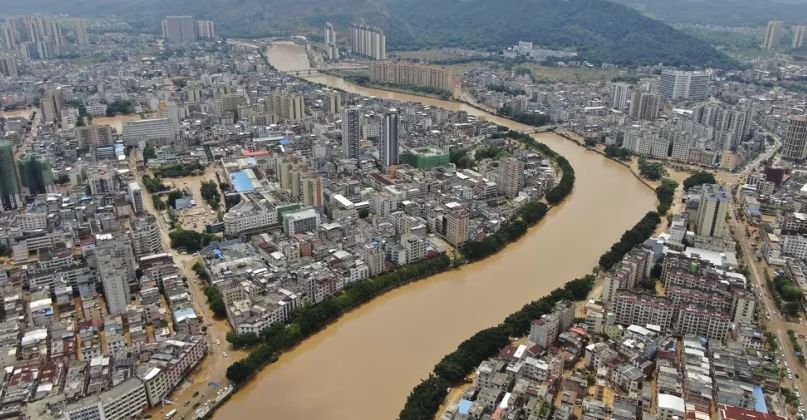 Banjir Besar Terjang China Barat Daya, Ribuan Warga Mengungsi