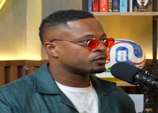 Lama Berkarier di Old Trafford, Patrice Evra Sebut Manchester United Andalkan Individu Ketimbang Taktik