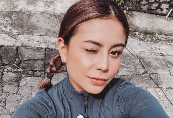 Awkarin Perlihatkan Perbedaan Riders Miliknya dengan Herjunot Ali, Anak Tongkrongan Vs Bapak-bapak Sehat