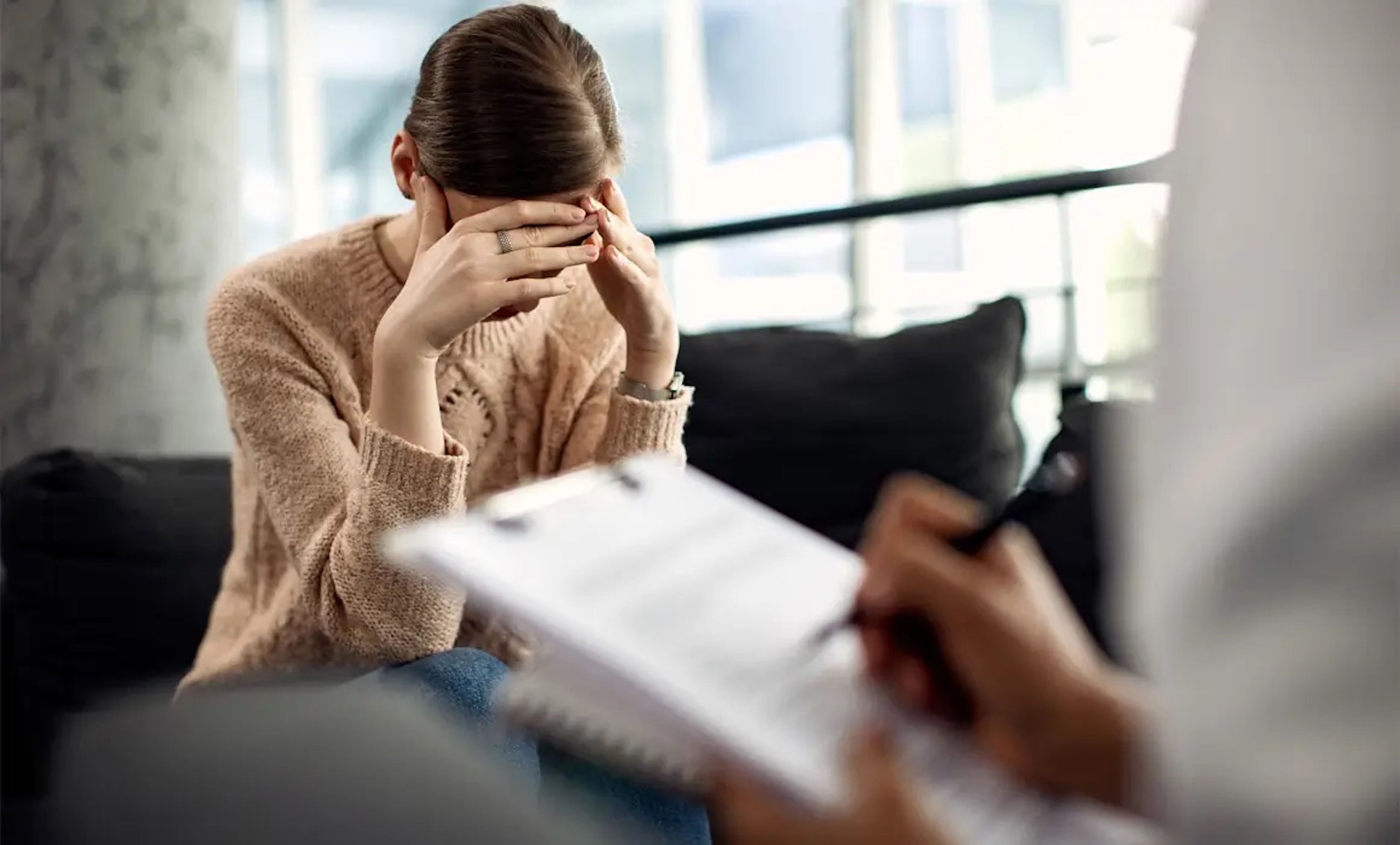 Dikelilingi Orang Toxic dan Penuh Drama? Ini 7 Cara Menjaga Kesehatan Mental Kamu!
