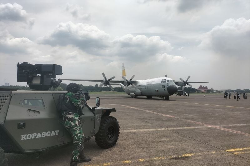 Kopasgat TNI AU Diterjunkan Evakuasi 442 Penumpang Saudi Airlines Akibat Ancaman Bom