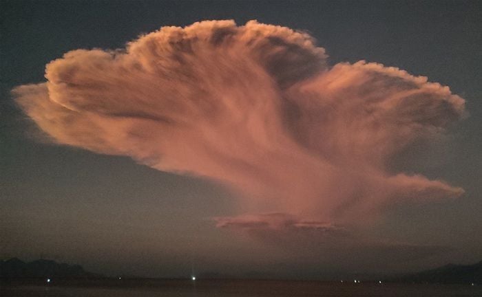 Penanganan Dampak Erupsi Gunung Lewotobi: Ribuan Warga Mengungsi, Kondisi Terkendali