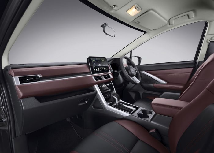 5 Perbandingan Honda BR-V Prestige vs Mitsubishi Xpander Cross, Mending Mana Sih?