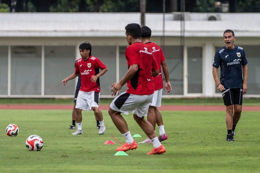 Lawan Filipina, Gerald Vanenburg Harap Suporter Timnas Indonesia U-23 Ramaikan SUGBK