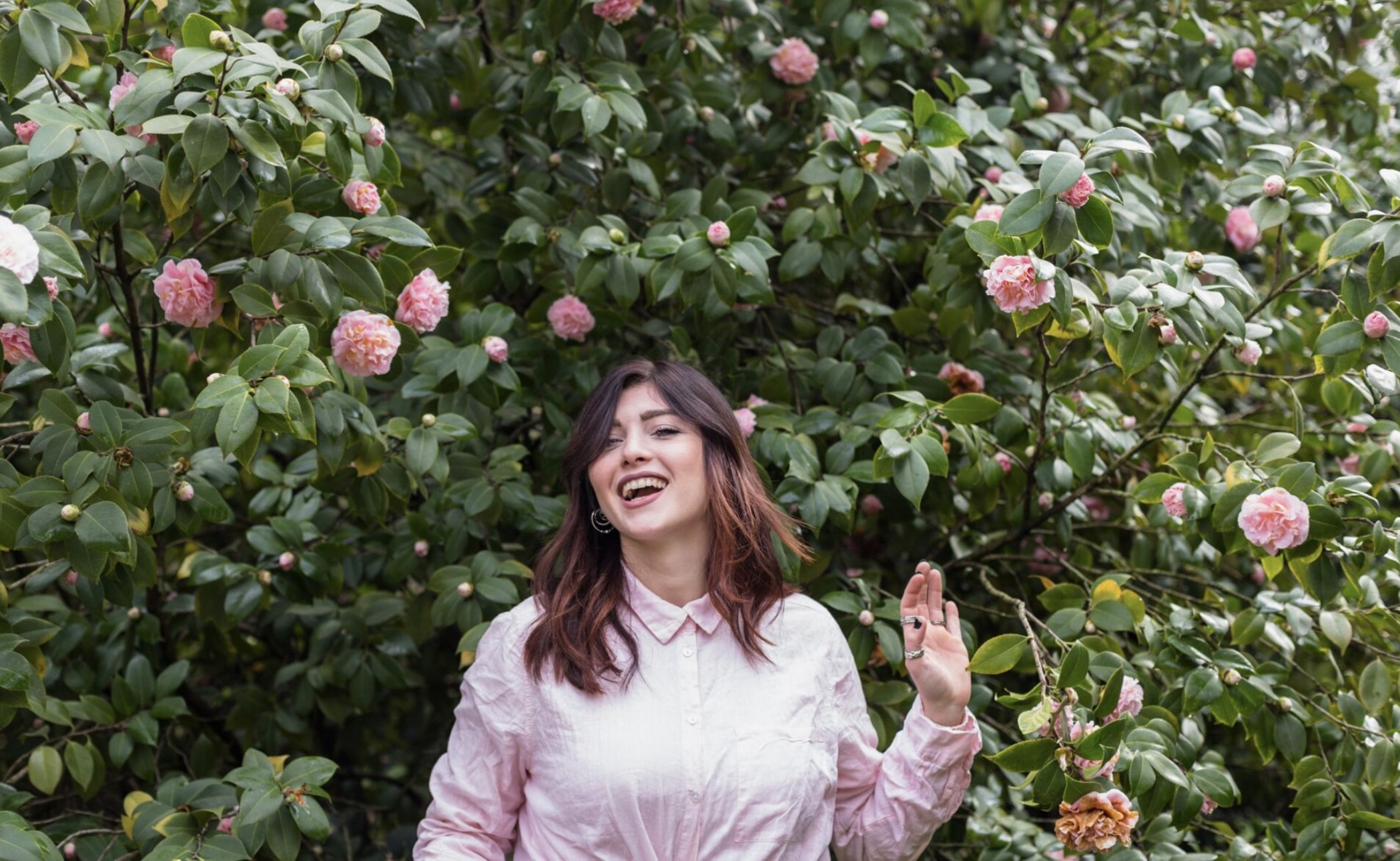 17 Caption Singkat untuk Foto di Taman Bunga, Bikin Feed Makin Aesthetic dan Adem