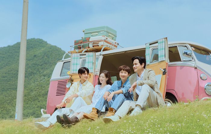 Intip Chemistry Kim Min Kyu dan Choi Yoon Ji di Drakor Romantis Terbaru “Love, Take Two”