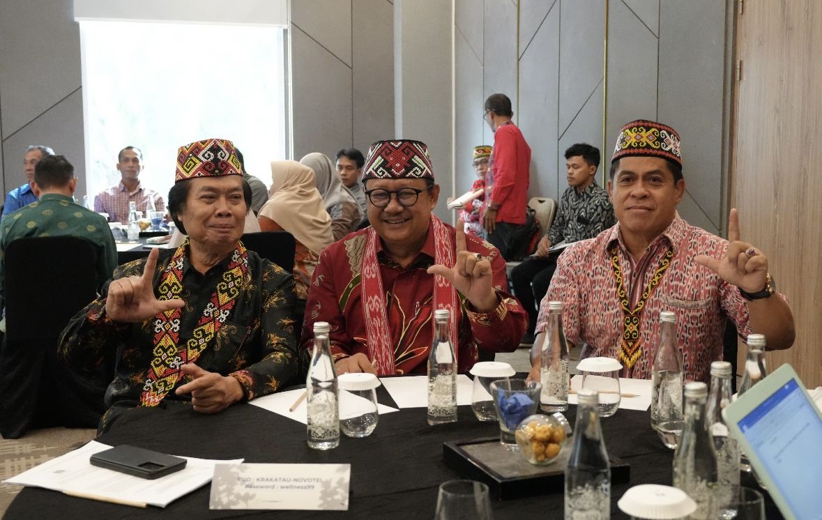 Kalimantan Barat Gaspol Jaga Hutan sampai 2032, Libatkan Masyarakat Adat!