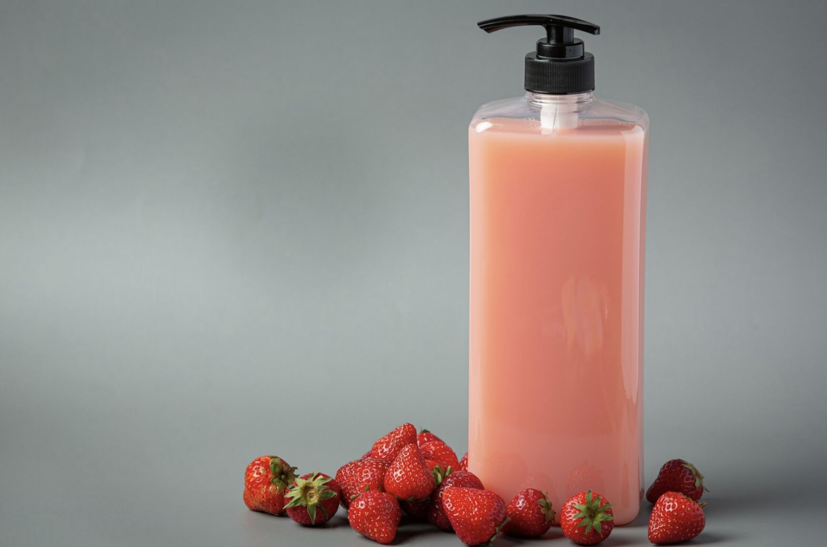 17 Ide Nama Usaha Sabun Cair Stroberi yang Lucu, Fresh, dan Bikin Cuan Makin Wangi!