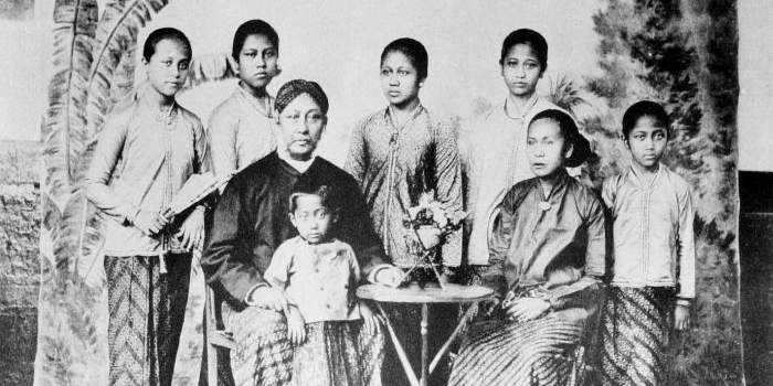 Evolusi Peran Perempuan Indonesia: Dari Pingitan hingga Politik