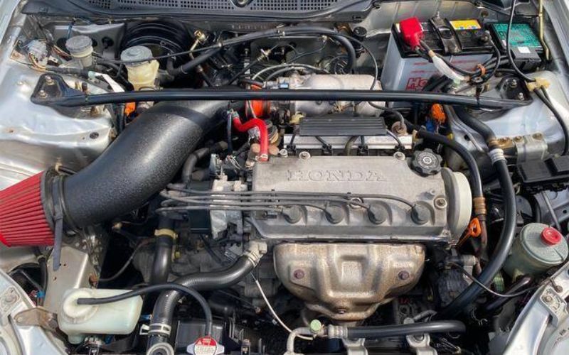 Honda Civic Ferio Masih Jadi Idaman Anak Muda, Apa Keunggulan Sedan Motuba Ini?