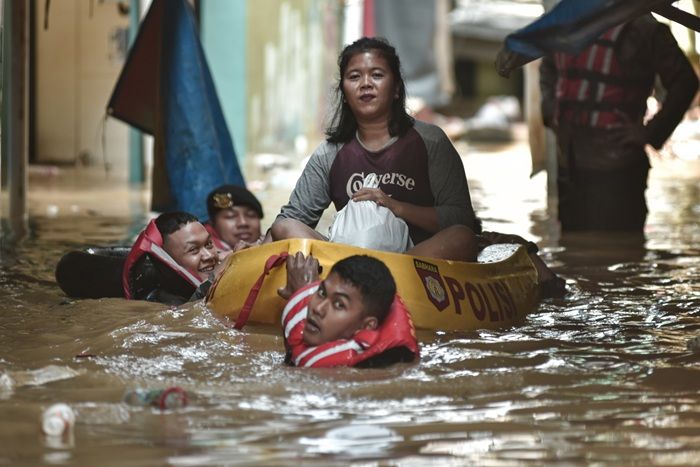 Banjir Jakarta Rendam 46 RT, Pemprov Pastikan Logistik dan Air Bersih Tersalurkan