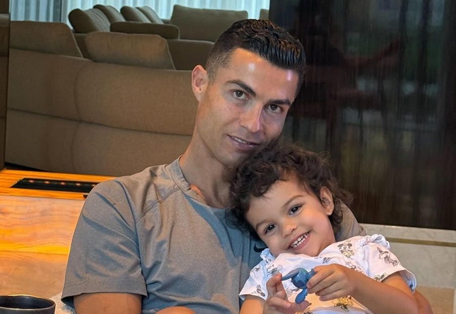 Cristiano Ronaldo Umumkan Akan Segera Pensiun