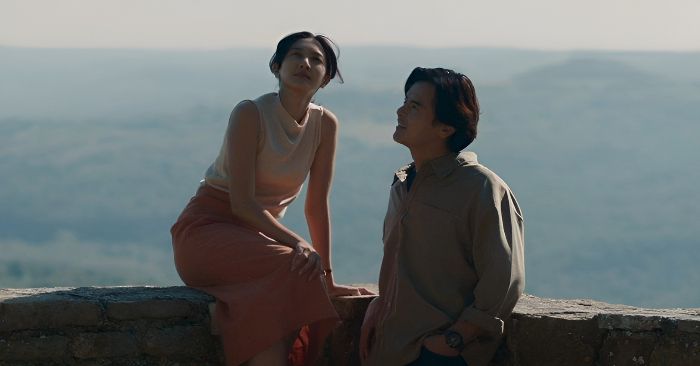 Review Sore: Istri dari Masa Depan, Film Romantis Terbaru dengan Konsep Waktu Unik