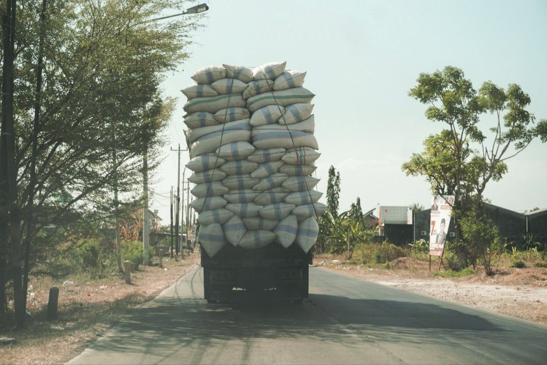 Kata Pengamat soal Kebijakan Polri Sikat Kendaraan Over Dimensi dan Over Load