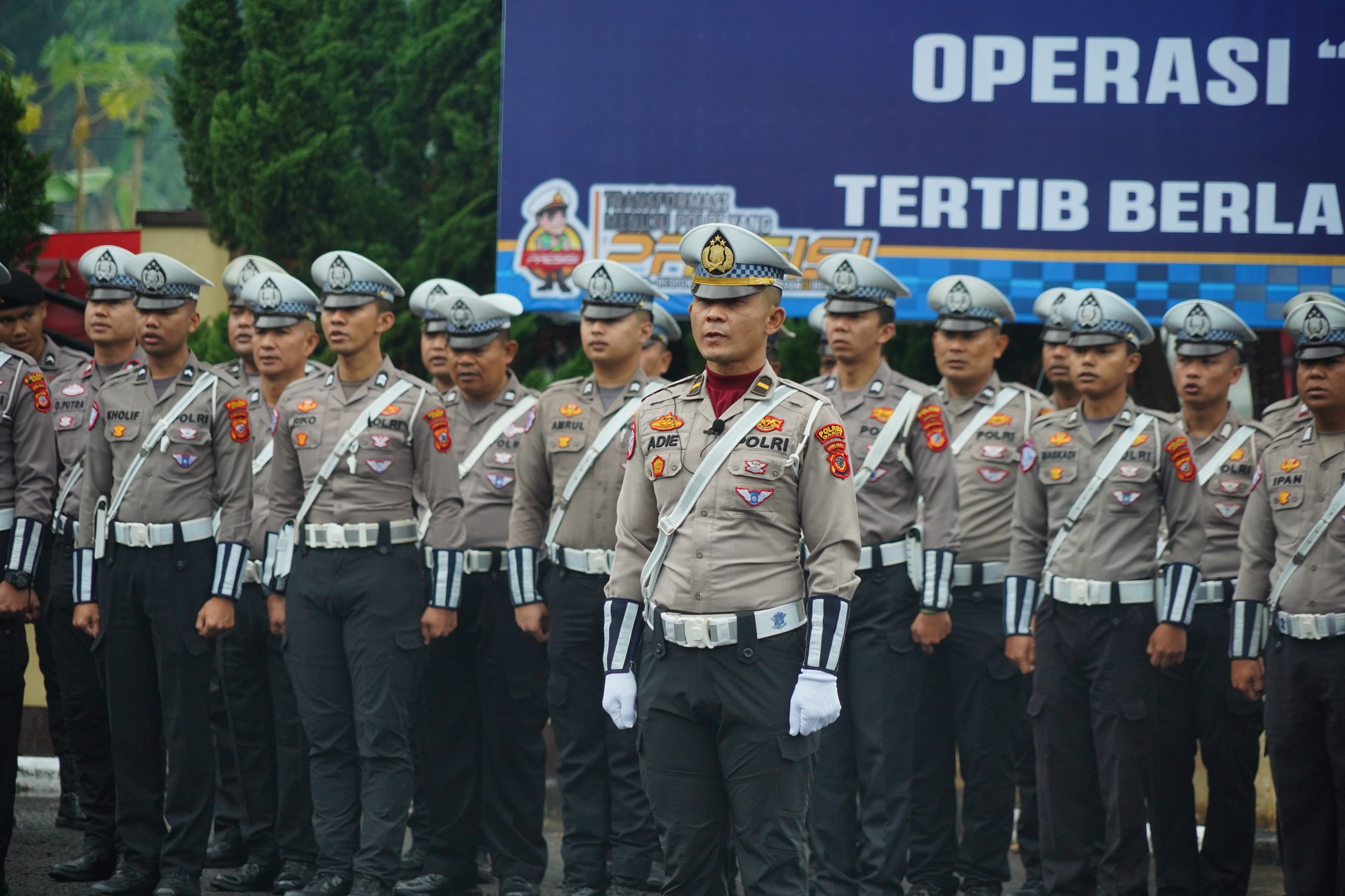 Kapolres Garut Pimpin Apel Operasi Patuh Lodaya 2025, Tegaskan Komitmen Tertib Lalu Lintas