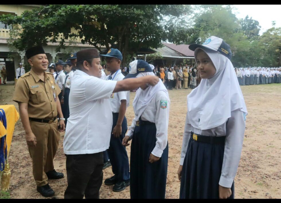 Waspada Judi Online dan Narkoba, SMA Negeri 1 Manggar Tambahkan Materi Khusus di MPLS, Nadiarsyah: Momen Penting Bentuk Karakter Siswa Baru