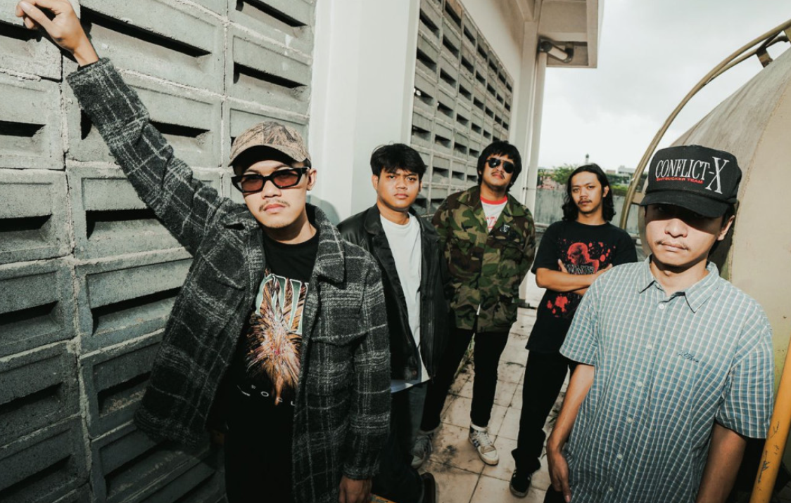 Dazzle Hadir Kembali dengan Single Emosional A Void Within