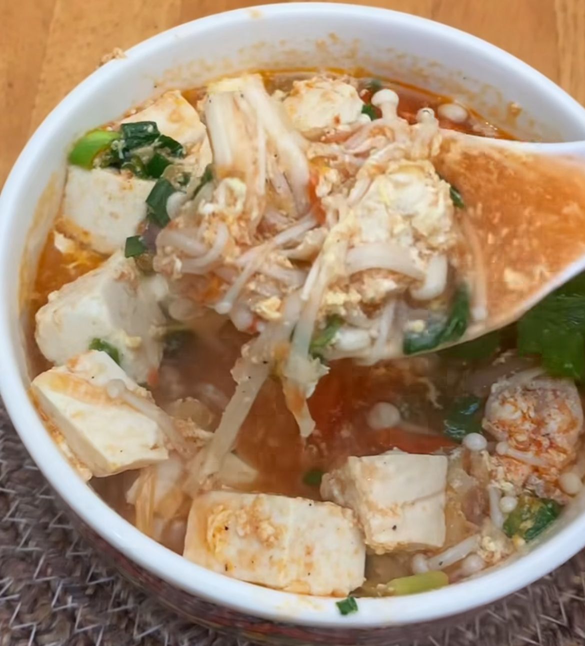 17 Ide Nama Usaha Sup Tahu Jamur Enoki yang Bikin Laper dan Laris Manis