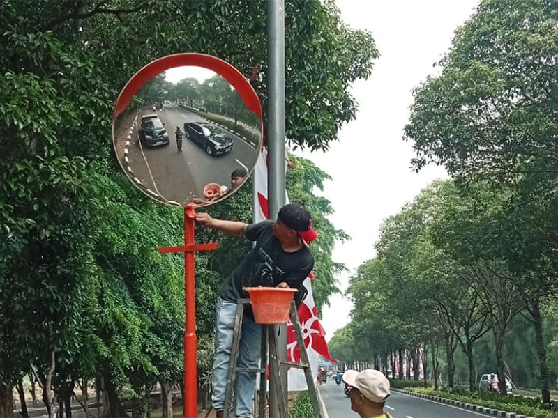 Warga Usul, Sudinhub Jaktim Gerak Cepat Pasang 400 Cermin Cembung
