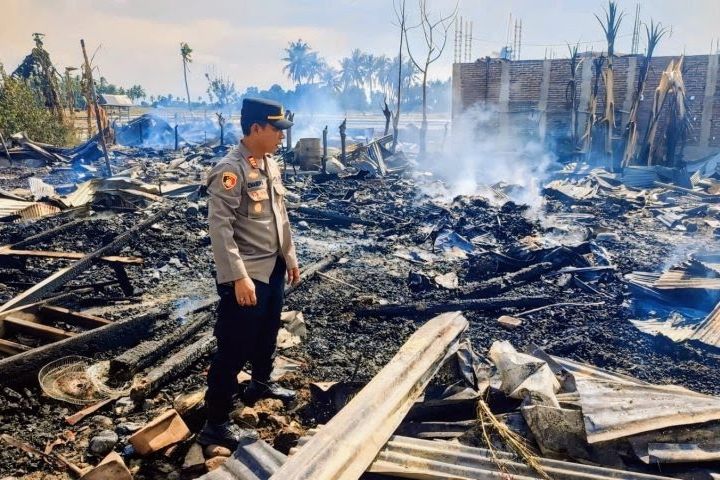 7 Rumah Ludes Terbakar di Wajo, Api Diduga Berasal dari Dapur Warga
