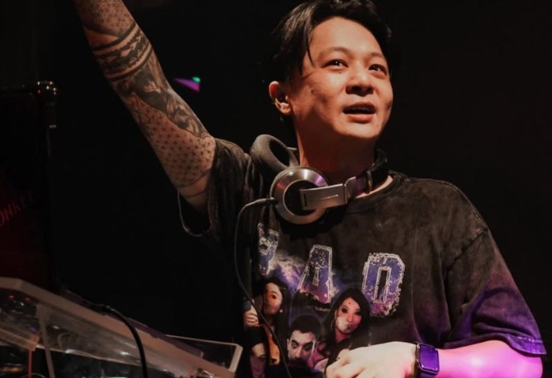 Padahal Sudah Lamaran, DJ Bravy Umumkan Putus dengan Erika Carlina Karena Isu Perselingkuhan