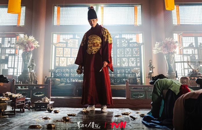Lee Chae Min Jadi Raja Galak Tapi Jago Cicip Makanan di Drakor Saeguk Terbaru Bareng YoonA