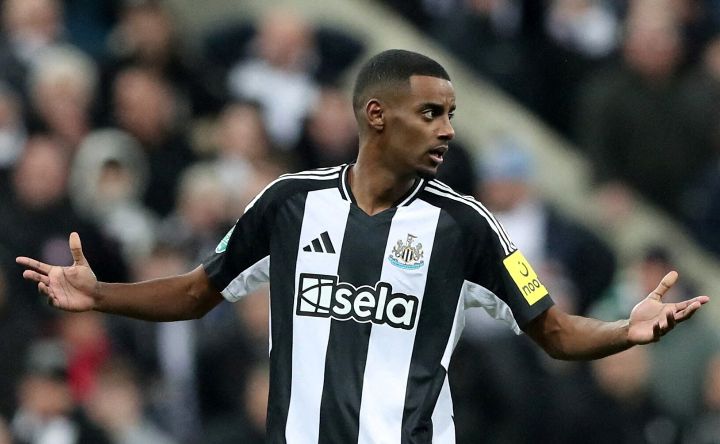 Alexander Isak Gak Mau Bermain Lagi di Newcastle dan Ingin Pindah ke Liverpool