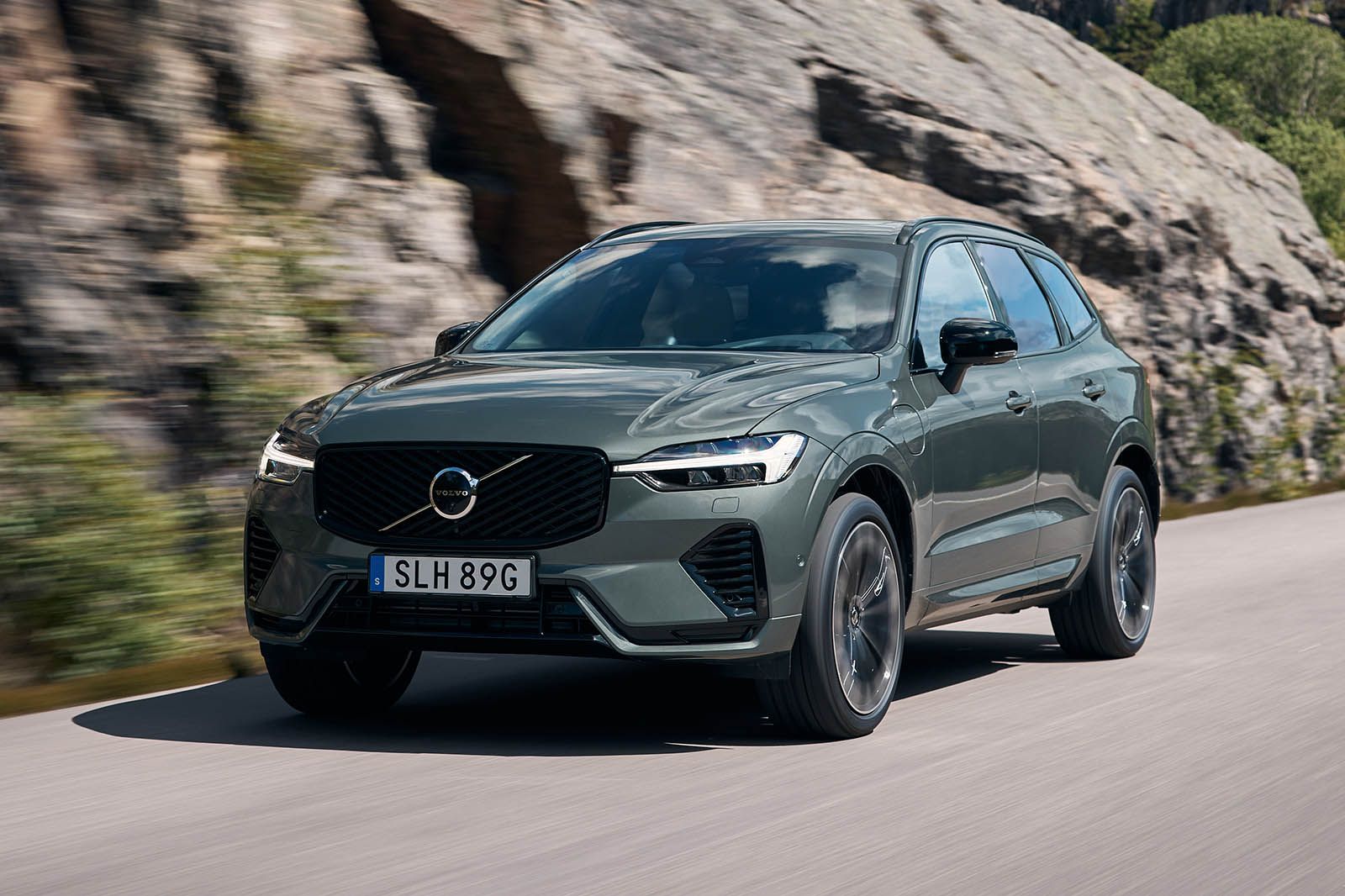 5 Kelebihan Volvo XC60 PHEV yang Hadir di GIIAS 2025: Harganya Tembus 2.4M Worth It Gak?