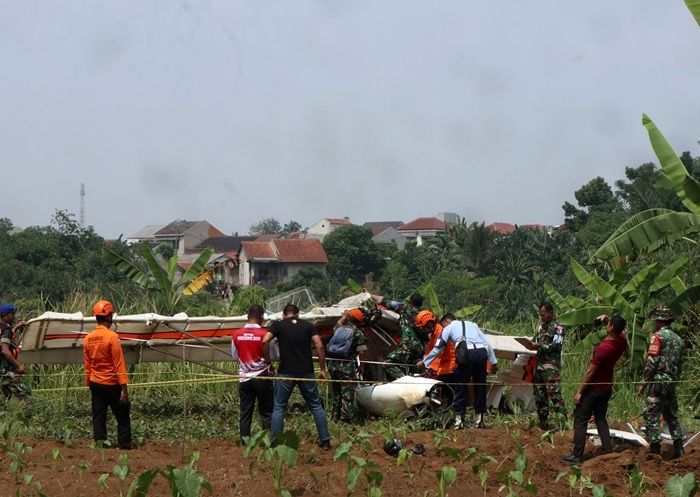 Warga Saksikan Pesawat FASI PK-S126 Oleng: Seperti Cari Lokasi buat Turun