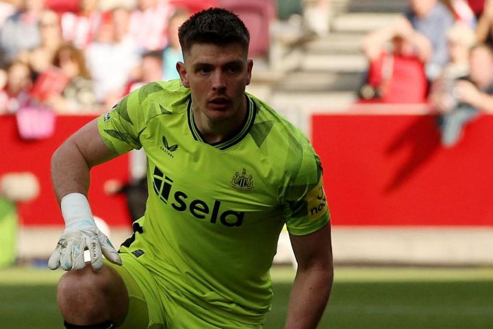 Andre Onana Diragukan, Manchester United Disarankan Beli Nick Pope dari Newcastle United