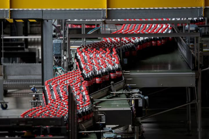 Dampak Boikot di Indonesia, Coca-Cola Turunkan Target Pendapatan Tahunan